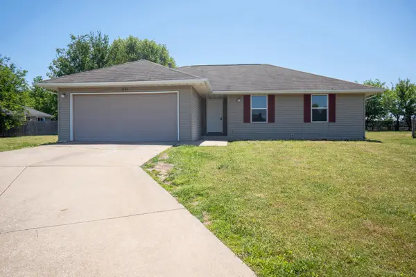 3826 S Lexus Court S, Springfield, MO 65807