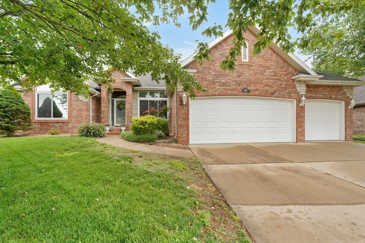 3306 S Linden Avenue, Springfield, MO 65804 - #1