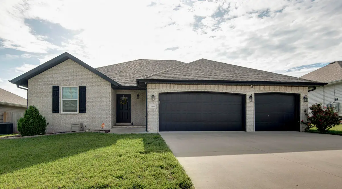 1656 N Penrose Avenue, Nixa, MO 65714 - #1