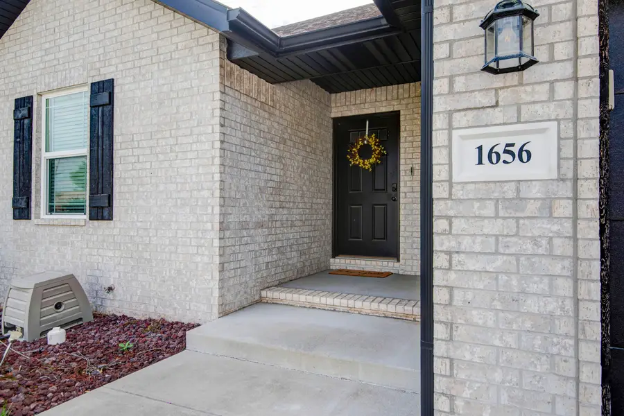 1656 N Penrose Avenue, Nixa, MO 65714 - #3