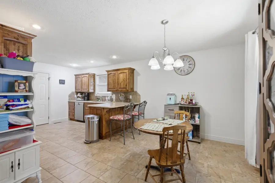 1027 Nickolas Street, Aurora, MO 65605 - #3