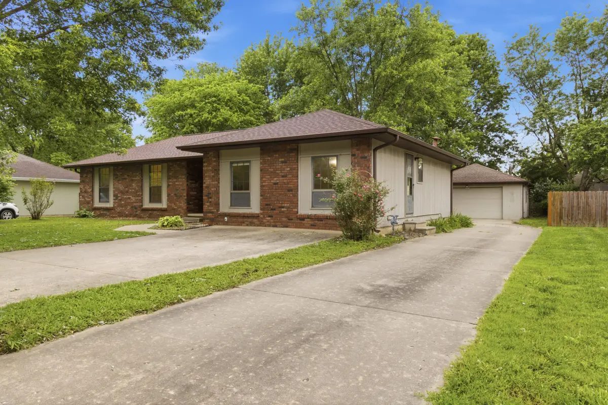 620 S Hampton Avenue, Republic, MO 65738 - #1