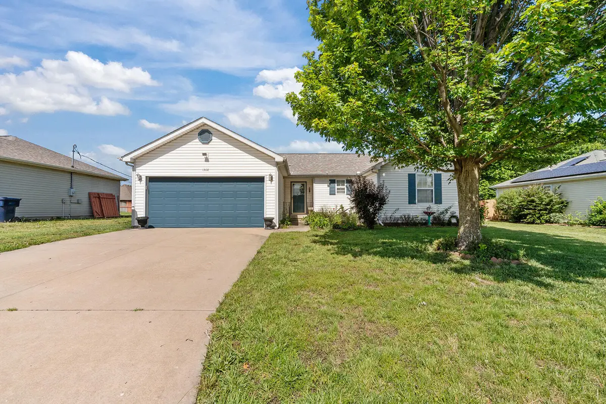 1308 S College Street, Webb City, MO 64870 - #1