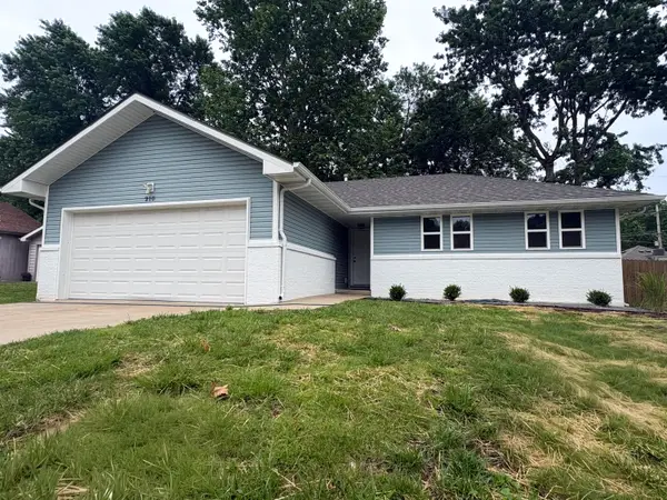 210 N Airwood Avenue, Springfield, MO 65802