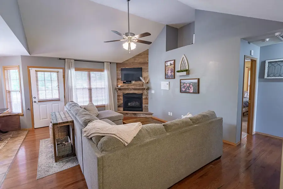 1105 W Scenic Hills Drive, Nixa, MO 65714 - #3