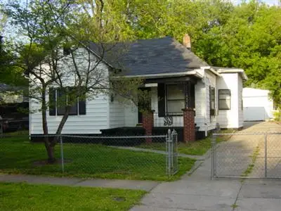 2238 N Travis Avenue, Springfield, MO 65803