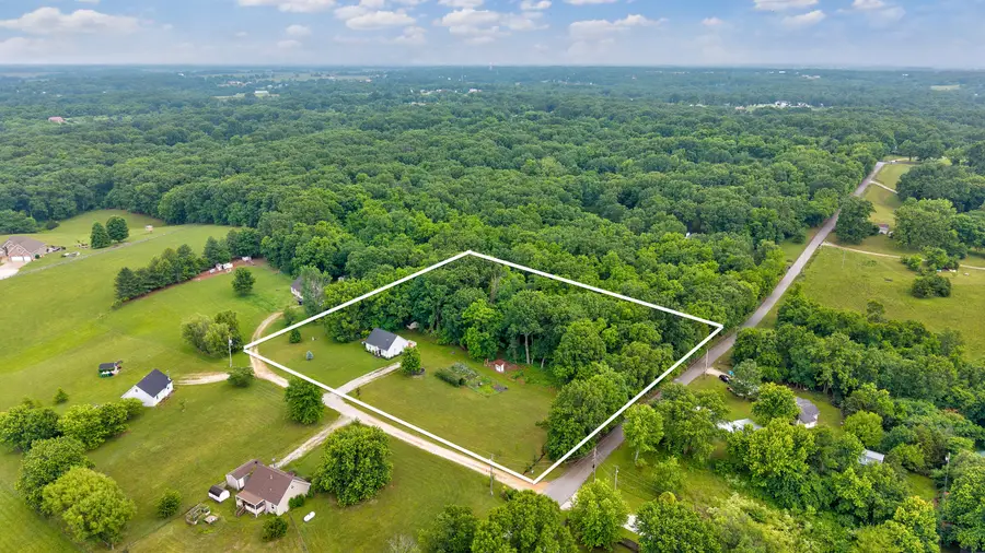 100 Meadowood Lane, Ozark, MO 65721 - #3