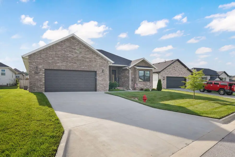 1102 S Strait Avenue, Ozark, MO 65721 - #2