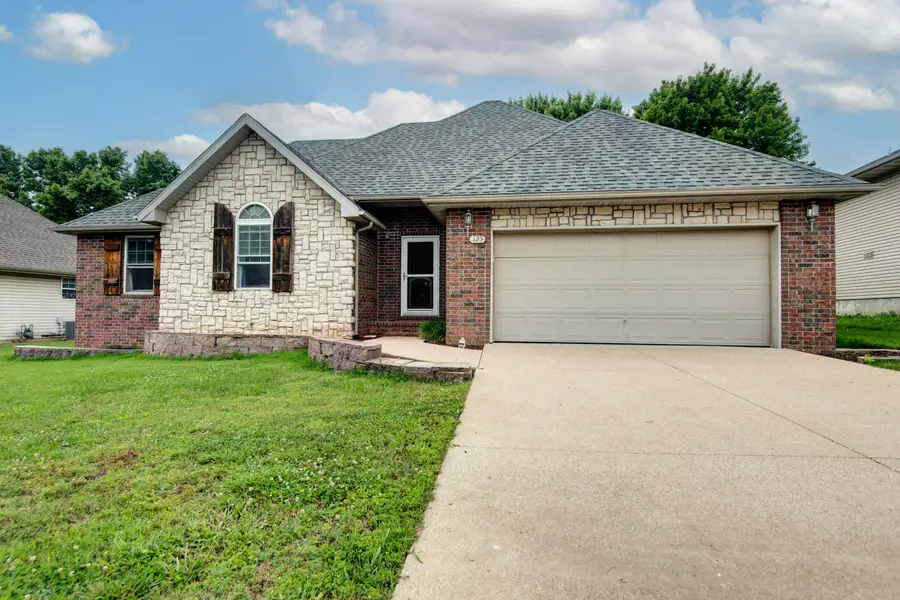125 W Silver Oak Street, Nixa, MO 65714 - #2