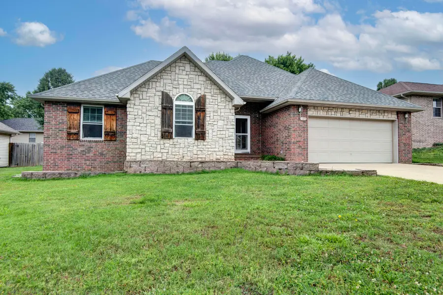 125 W Silver Oak Street, Nixa, MO 65714 - #3