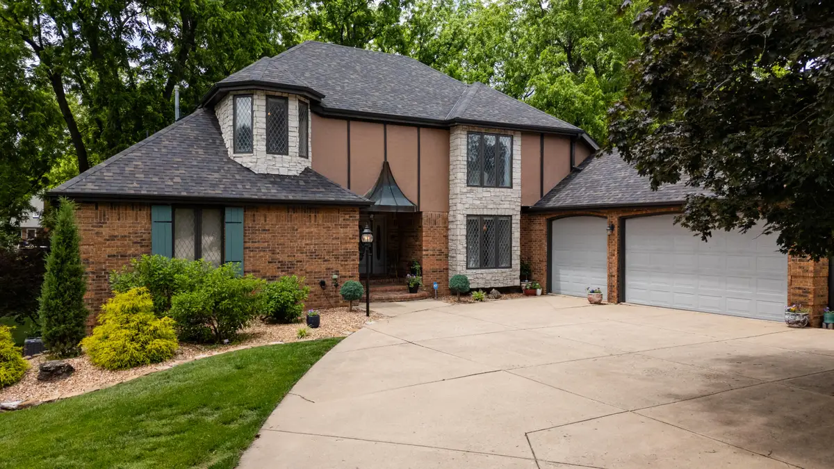 5135 S Castlewood Drive, Springfield, MO 65804 - #1