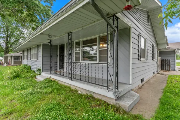 739 E Division Street, Bolivar, MO 65613