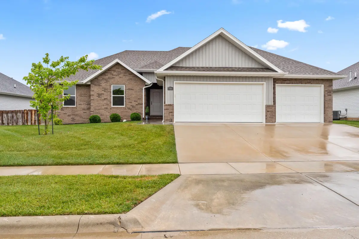 746 E Penzance Circle, Nixa, MO 65714 - #1