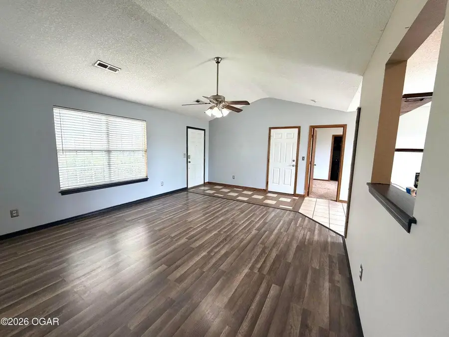 1114 N Pennsylvania Street, Webb City, MO 64870 - #3