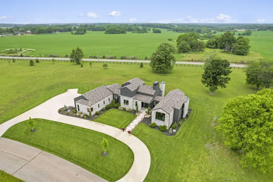 269 E Wisteria Lane, Ozark, MO 65721 - #3
