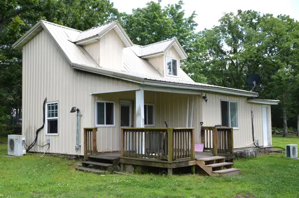 20881 Lawrence 2052, Everton, MO 65646