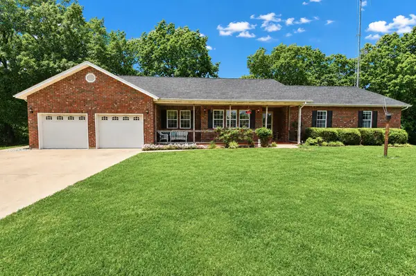 1384 Tilden Road, Galena, MO 65656