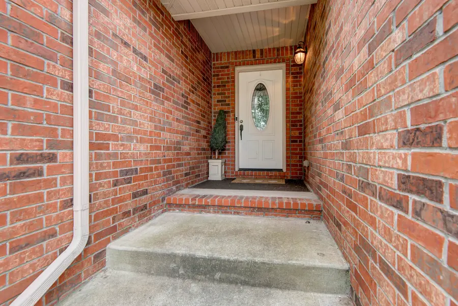 1056 W Grayrock Drive, Springfield, MO 65810 - #3