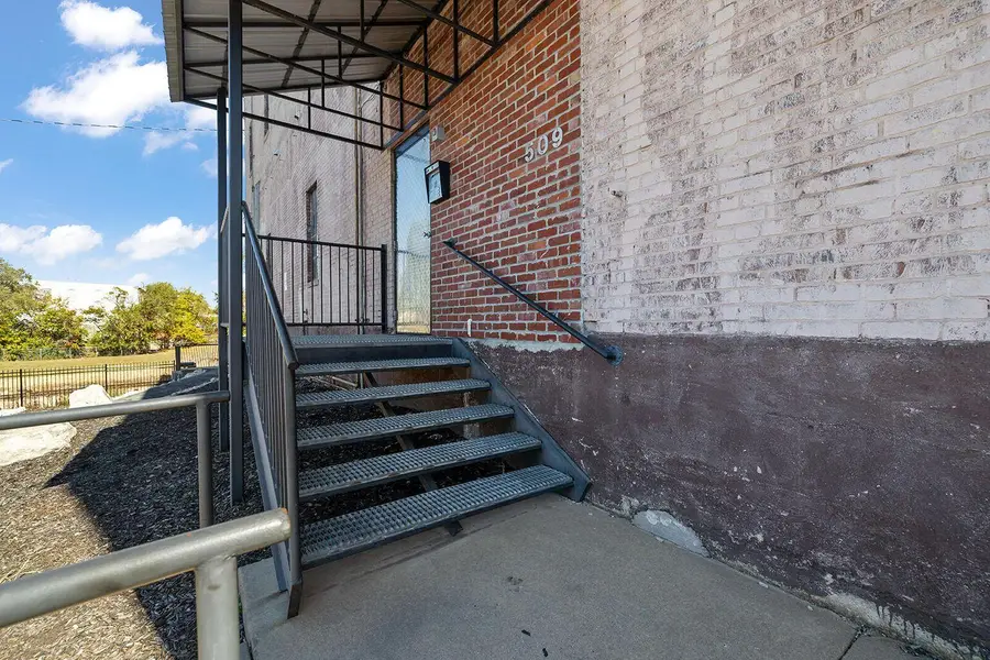 509 W Olive Street #204, Springfield, MO 65806 - #2