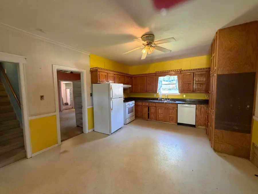 1665 E Mcdaniel Street, Springfield, MO 65802 - #3
