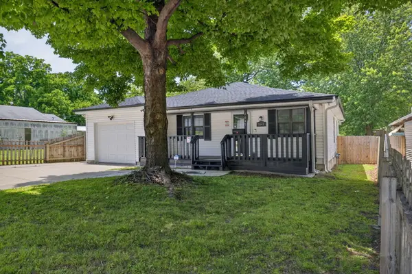 1645 N Old Orchard Avenue, Springfield, MO 65803