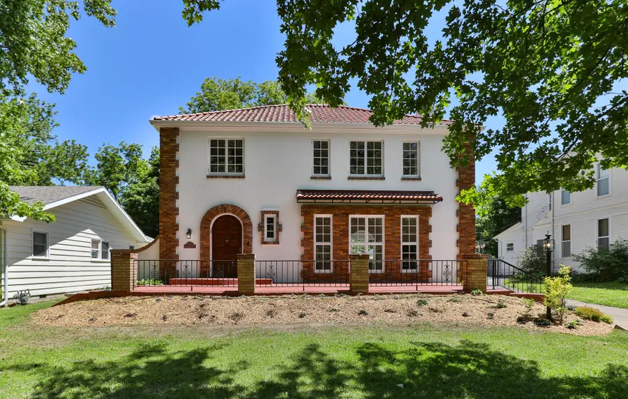 924 S Pickwick Avenue, Springfield, MO 65804 - #2