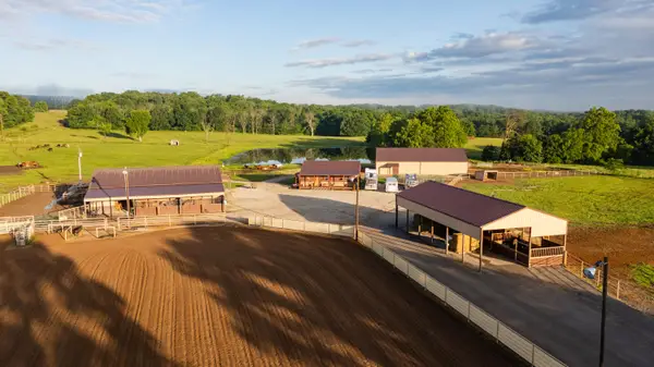 4373 S 165th Road, Bolivar, MO 65613