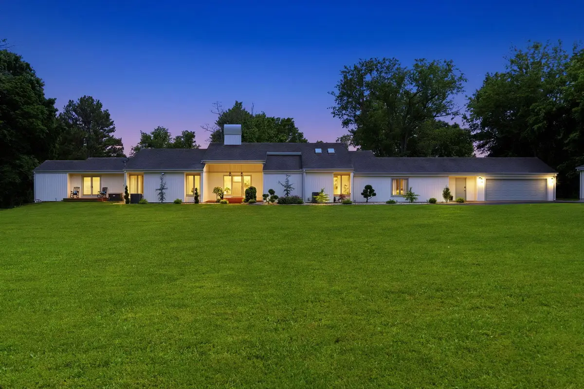 4734 E Farm Road 128, Springfield, MO 65802 - #1