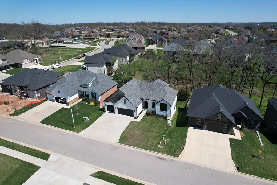 6038 S Maryland Avenue, Springfield, MO 65810 - #2