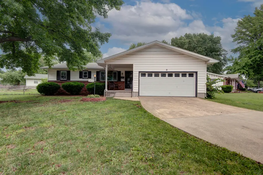 2539 S Westwood Avenue, Springfield, MO 65807 - #2
