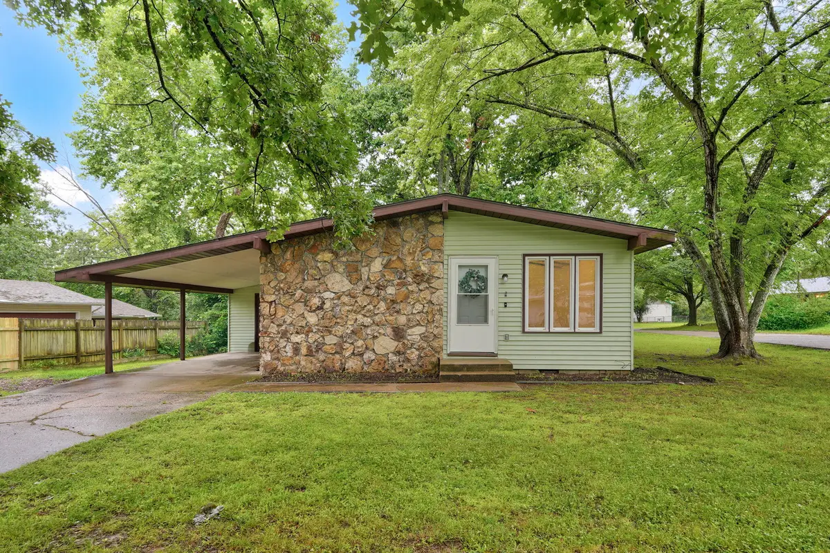 659 Knox Avenue, Hollister, MO 65672 - #1