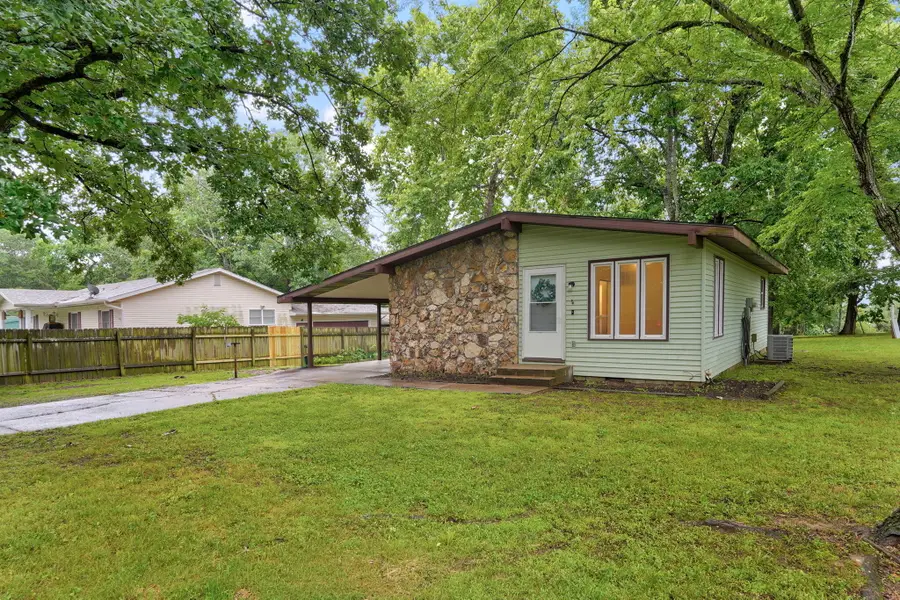 659 Knox Avenue, Hollister, MO 65672 - #2