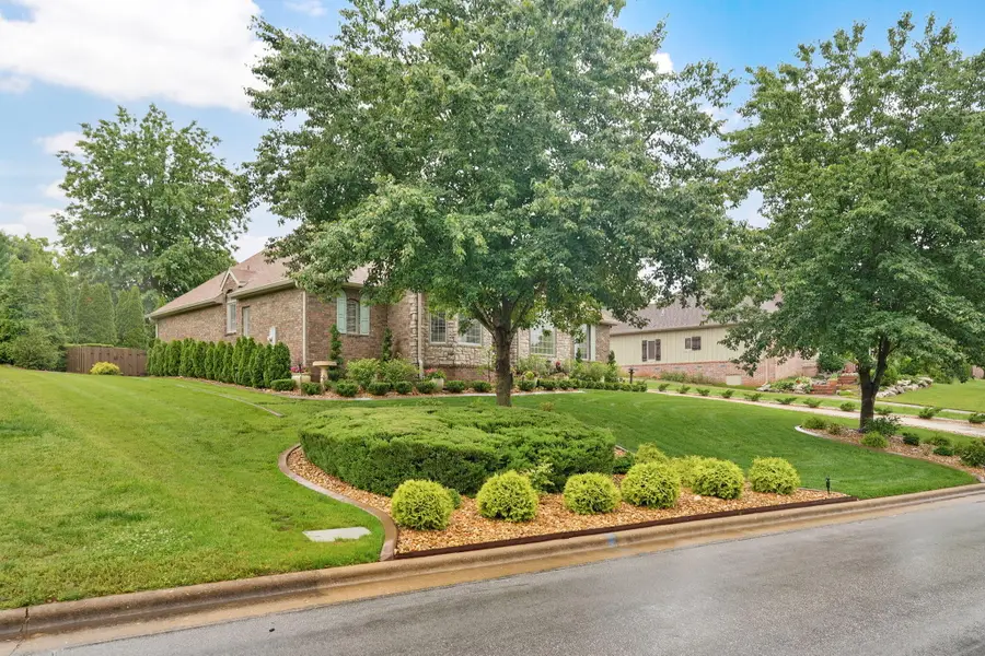 6071 S Overlook Trail, Springfield, MO 65810 - #3