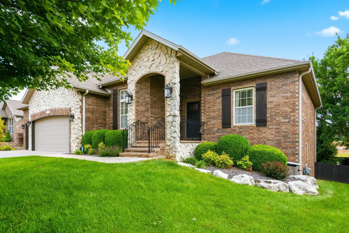 1646 N Waterstone Avenue, Springfield, MO 65802 - #1