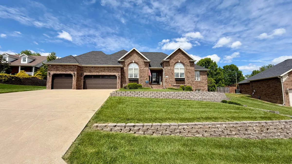 2711 W Executive Circle, Ozark, MO 65721 - #1