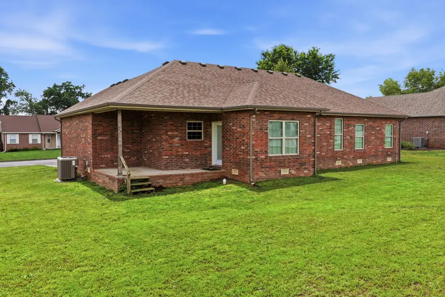 2251 W Heritage Street, Bolivar, MO 65613 - #2