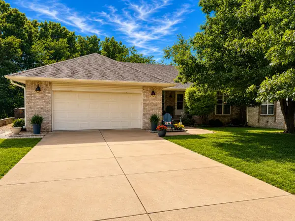 6021 S Roanoke Avenue, Springfield, MO 65810