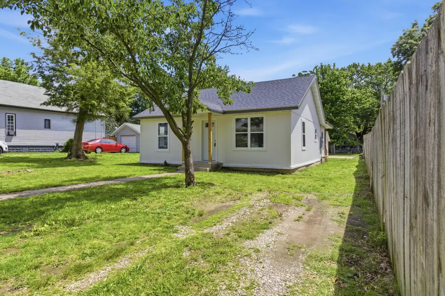 605 N Lincoln Avenue, Monett, MO 65708 - #3