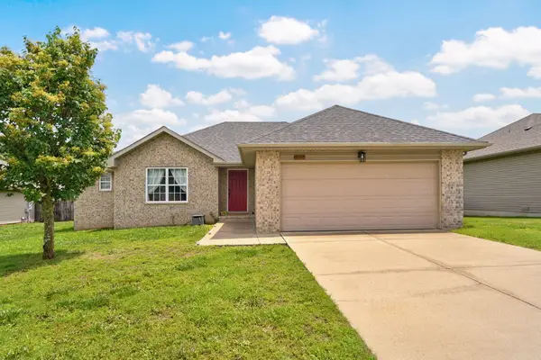 4104 N Mead Drive, Ozark, MO 65721