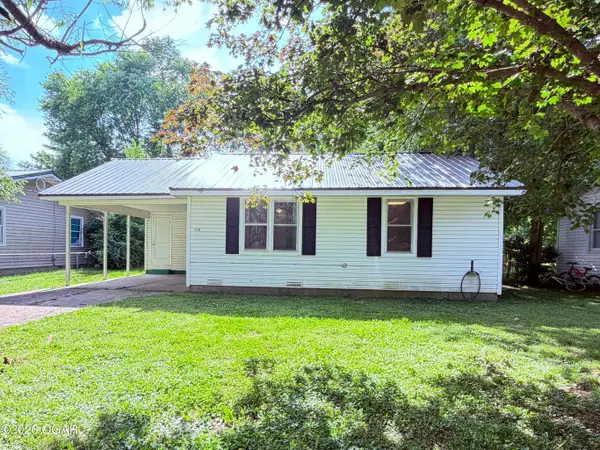 718 Gibson Avenue, Neosho, MO 64850