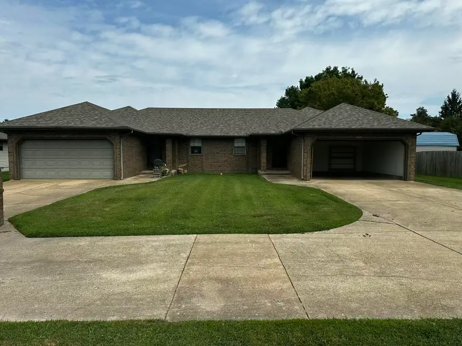 1000-1011 E 15th Street, Mountain Grove, MO 65711 - #2