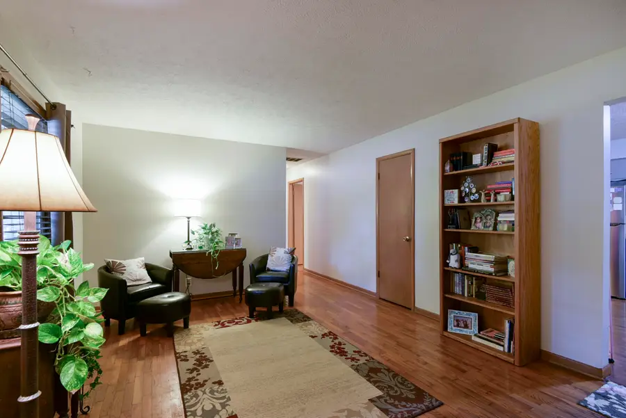 1939 S Roanoke Avenue, Springfield, MO 65807 - #3