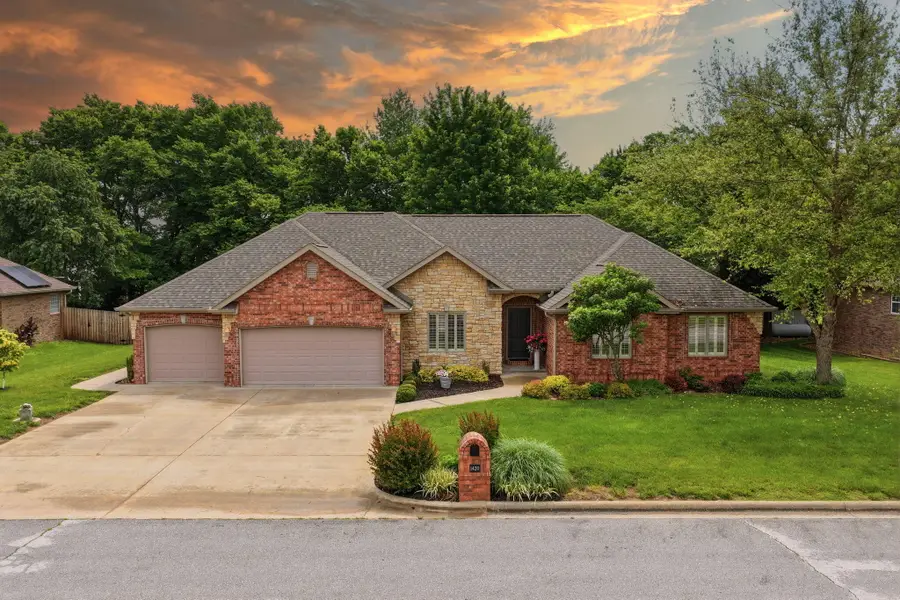 1420 S Charles Place, Bolivar, MO 65613 - #2