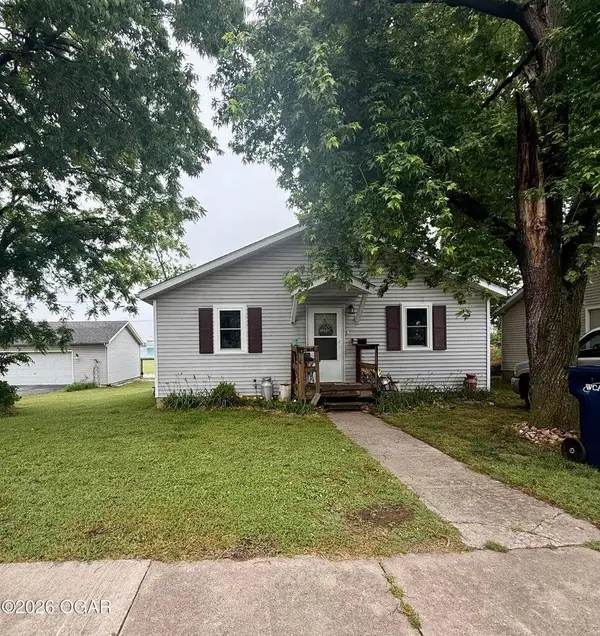 522 S Hall Street, Webb City, MO 64870