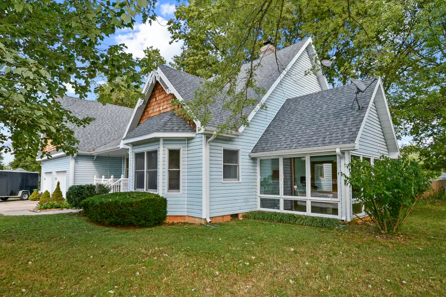 680 E Trakel Place, Springfield, MO 65810 - #2
