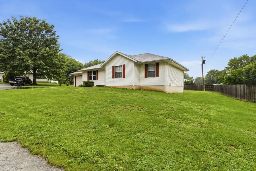 237 Dean Street, Sparta, MO 65753 - #2