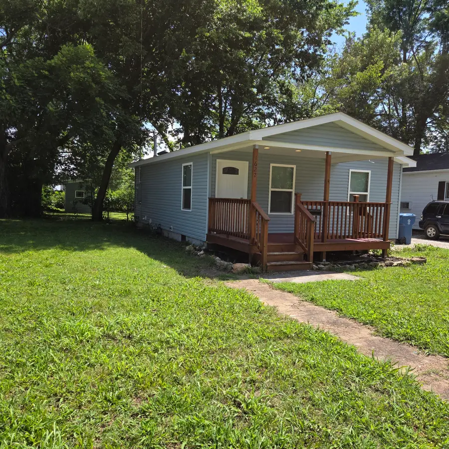 1622 W Chestnut Street, Springfield, MO 65802 - #3