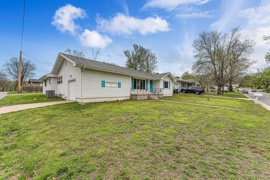 302 S 6th Street, Ozark, MO 65721 - #2