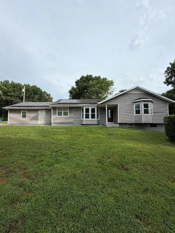 1243 Peterson Road, Neosho, MO 64850
