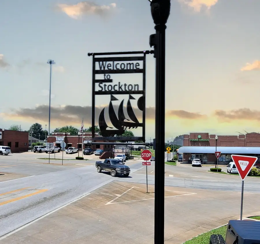 108 E Jackson Street, Stockton, MO 65785 - #2